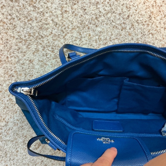 Purse/ shoulder bag, blue from Coach. - Picture 4 of 5